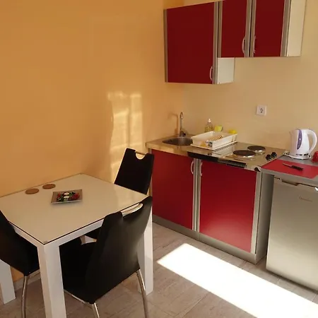 Leon Apartmán *