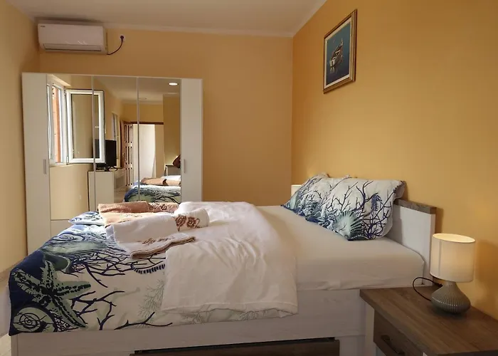 Apartment Leon Nin